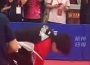 平博网站-包含“旗帜杯”开幕式，王楚钦陪领导打球主动失误送分，孙颖莎的词条