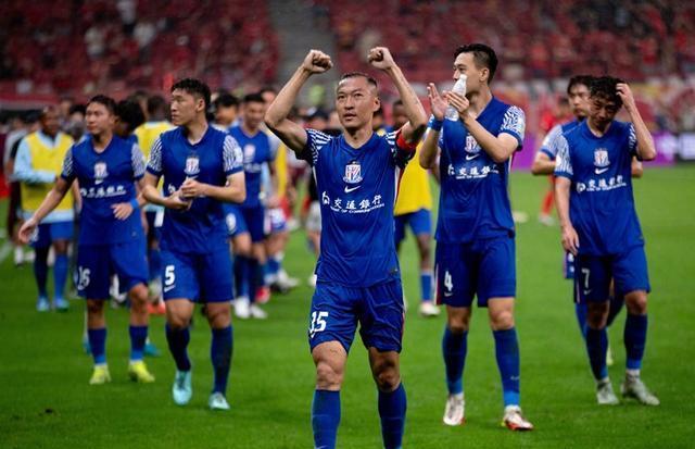 足协杯-路易斯戴帽吴曦3助攻！申花3-2海港进8强的简单介绍