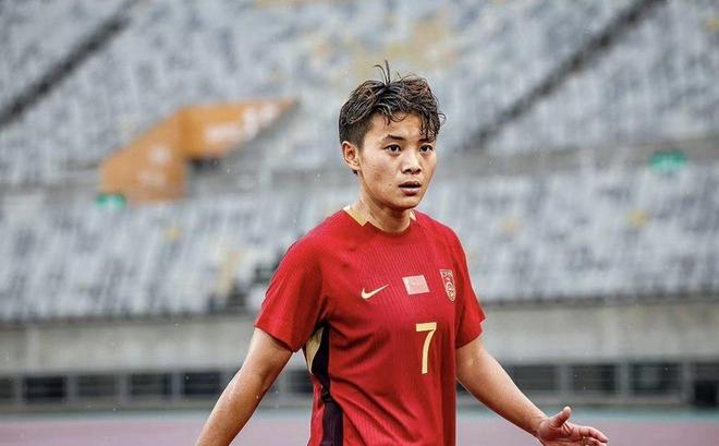 东亚杯-补时阶段险失球中国女足雨战0-0日本队无缘冠军