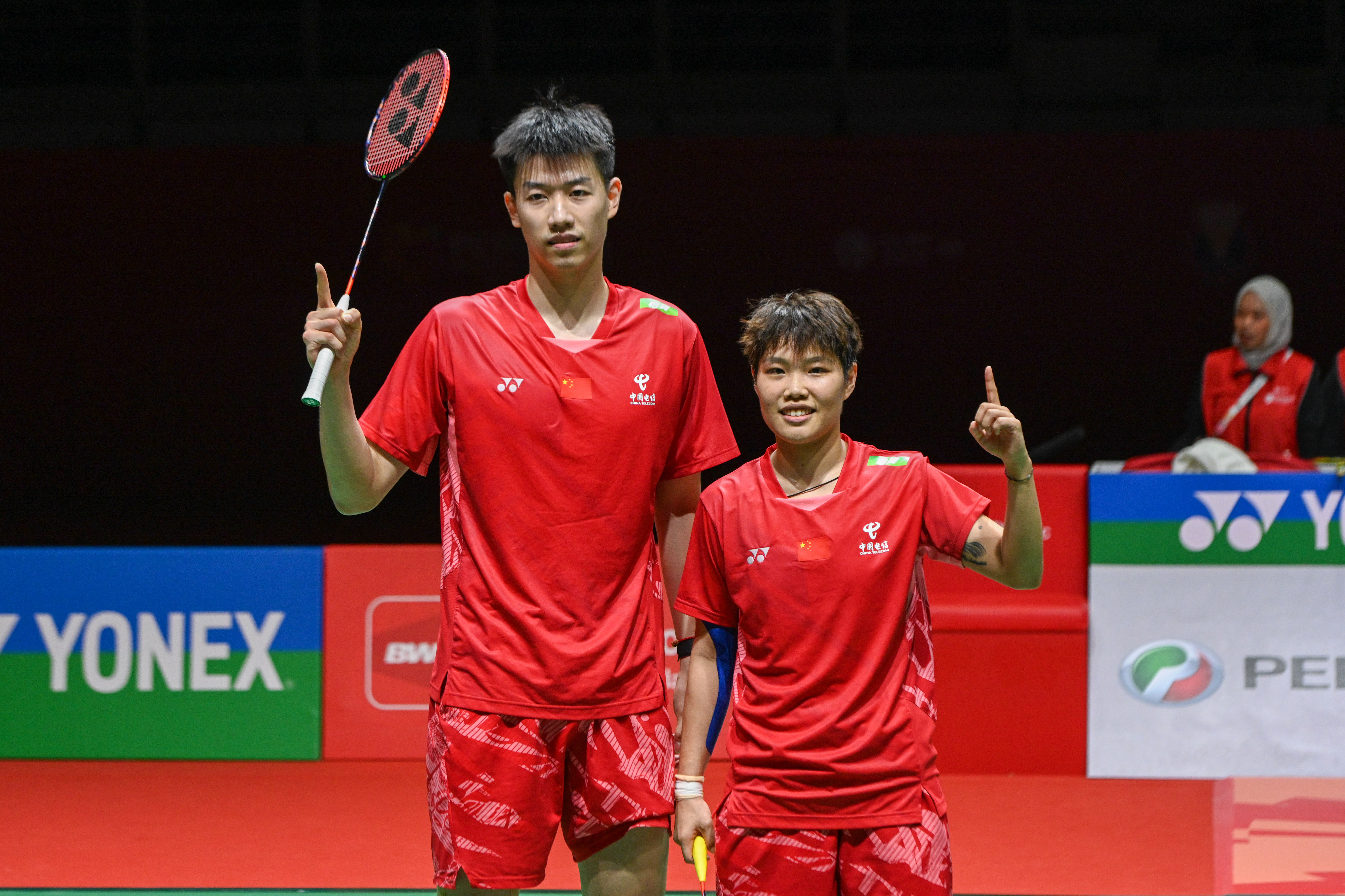 包含中国赛:冯彦哲/黄东萍2-0卫冕兴邦组合背靠背夺冠梦碎的词条
