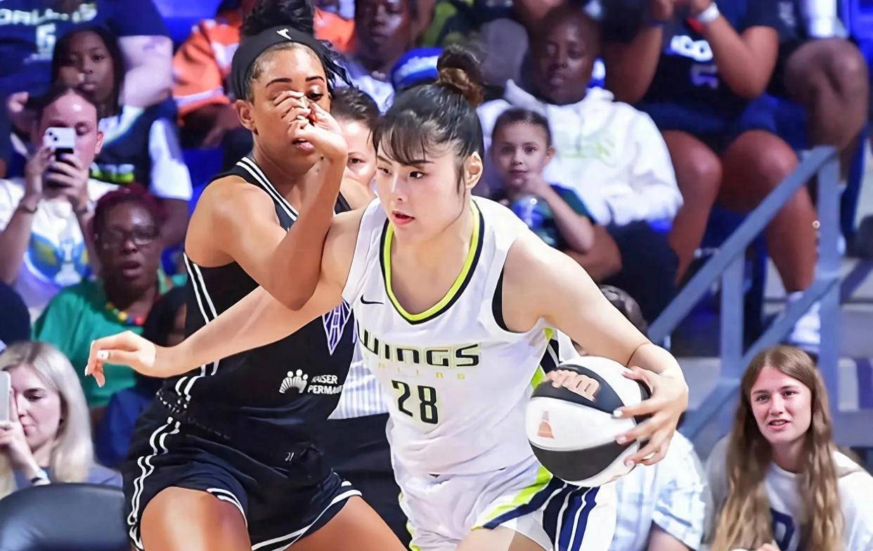 WNBA-李月汝10分8板飞翼末节逆转王牌未果